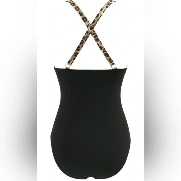 Super Cute Cutout One Piece Swimsuit with Tummy Control - Picture 14 of 16